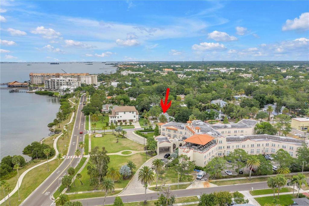 Photo of 220 Lyndhurst Street, Dunedin, FL 34698 (MLS # TB8510442)