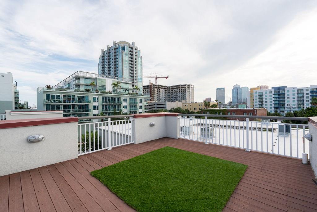 1000 CHANNELSIDE A CONDO - Residential