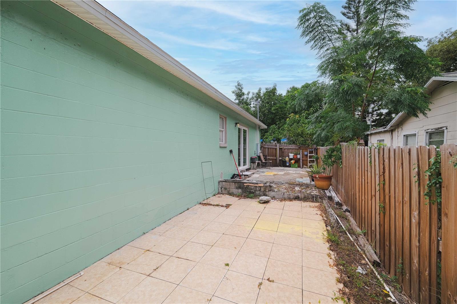 TAMPA OVERLOOK - Residential