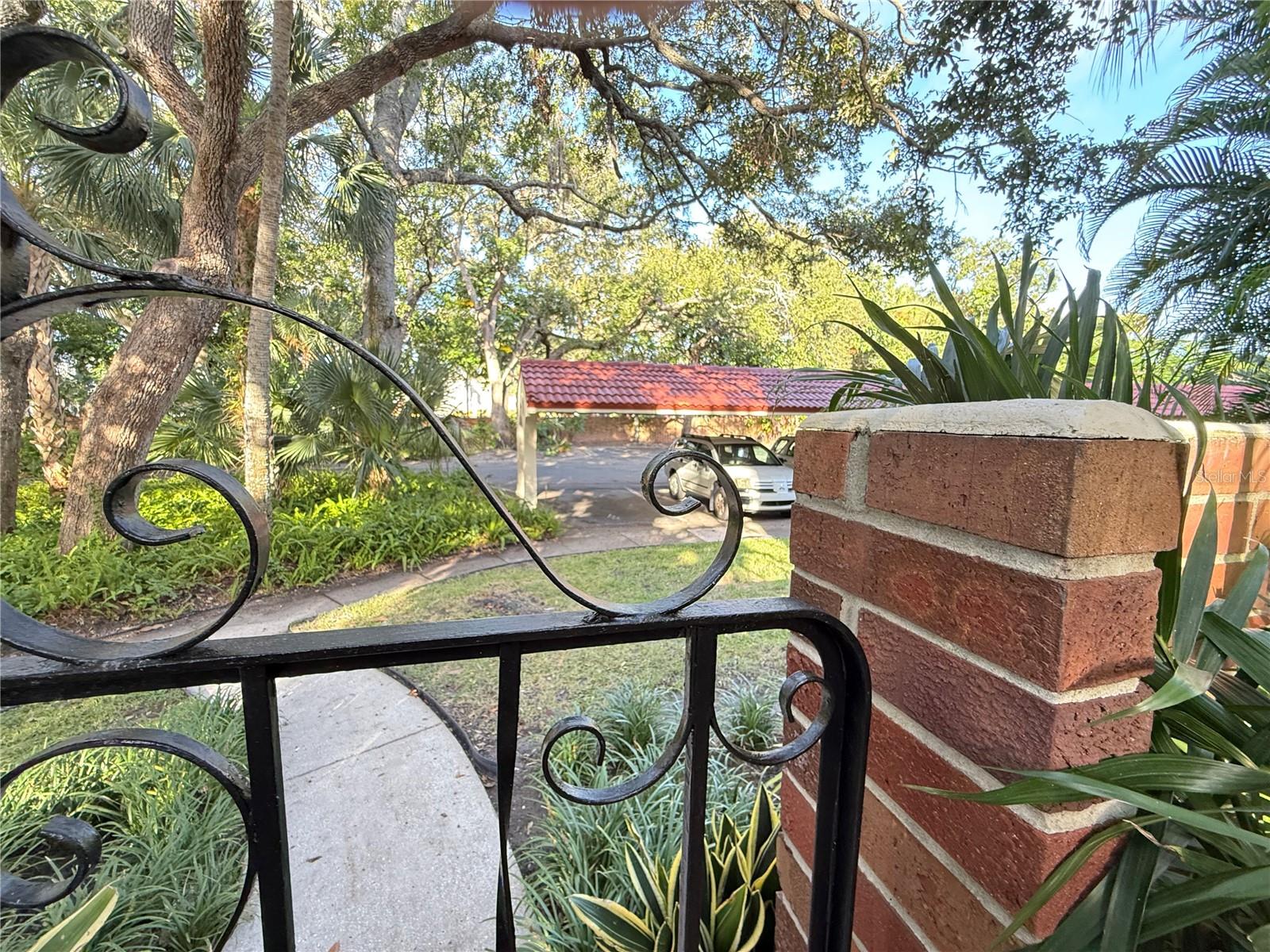 SEVILLE CONDO 4 - Residential