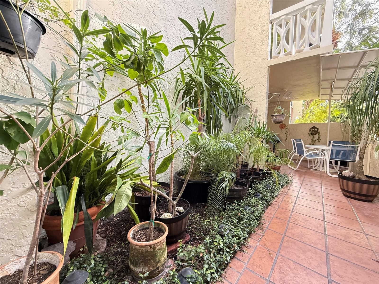 SEVILLE CONDO 4 - Residential