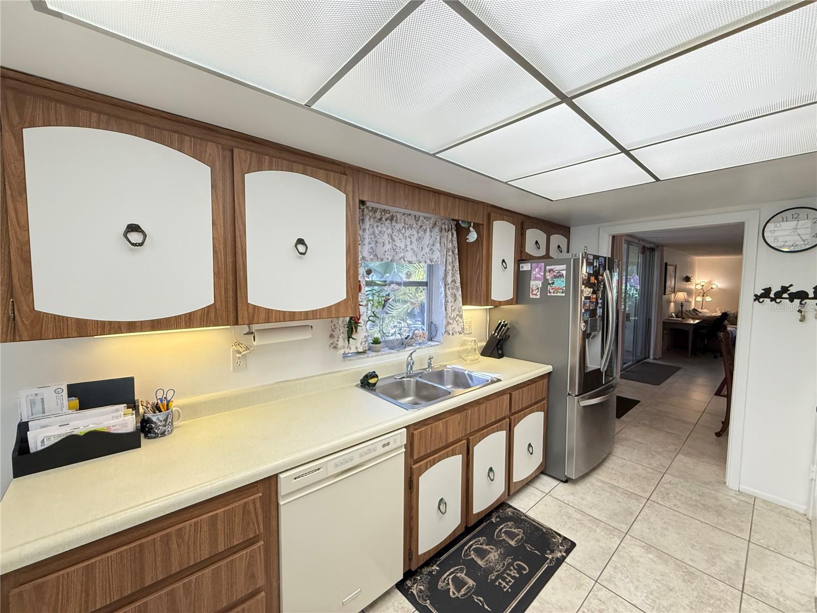 SEVILLE CONDO 4 - Residential