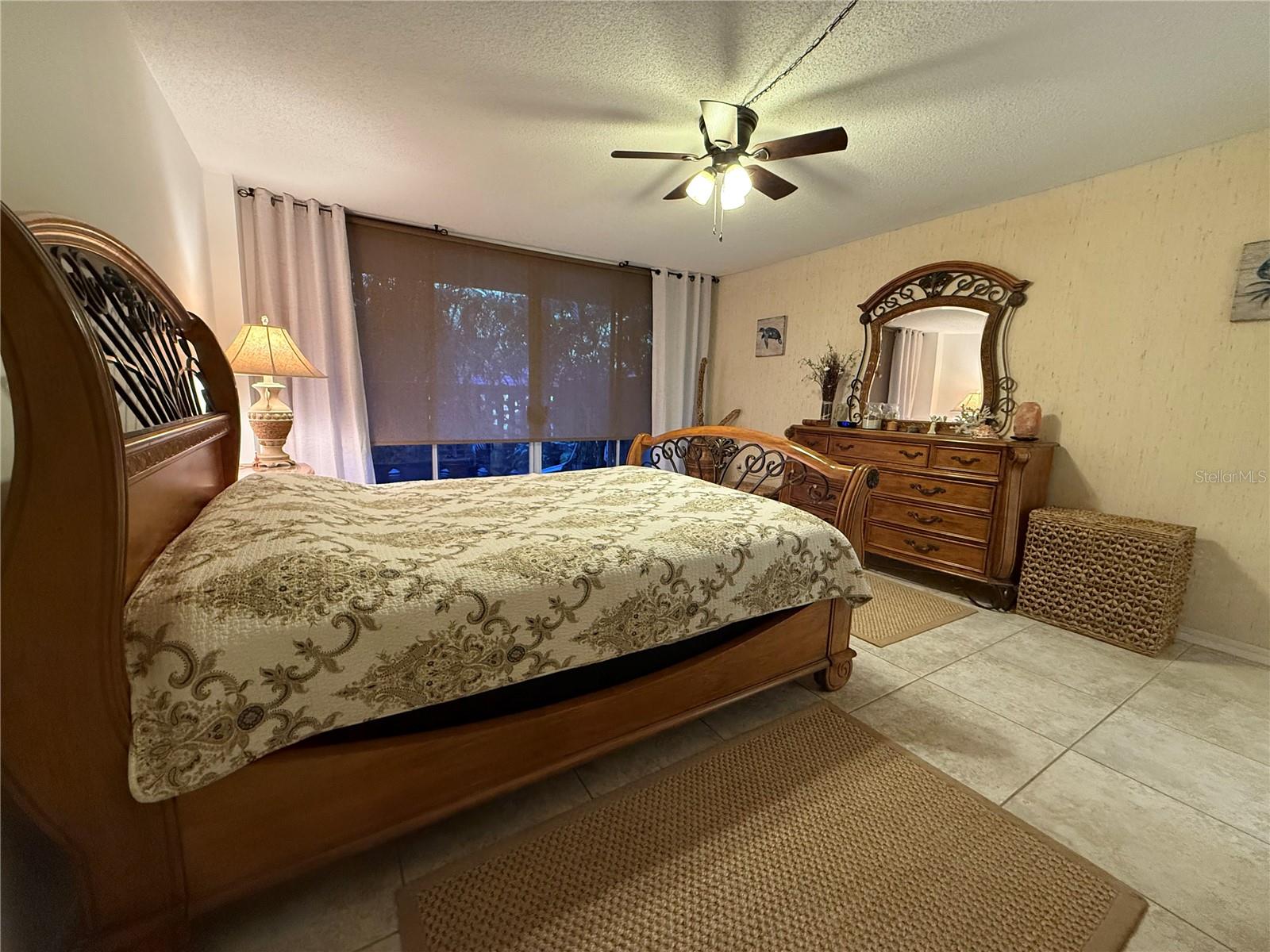 SEVILLE CONDO 4 - Residential
