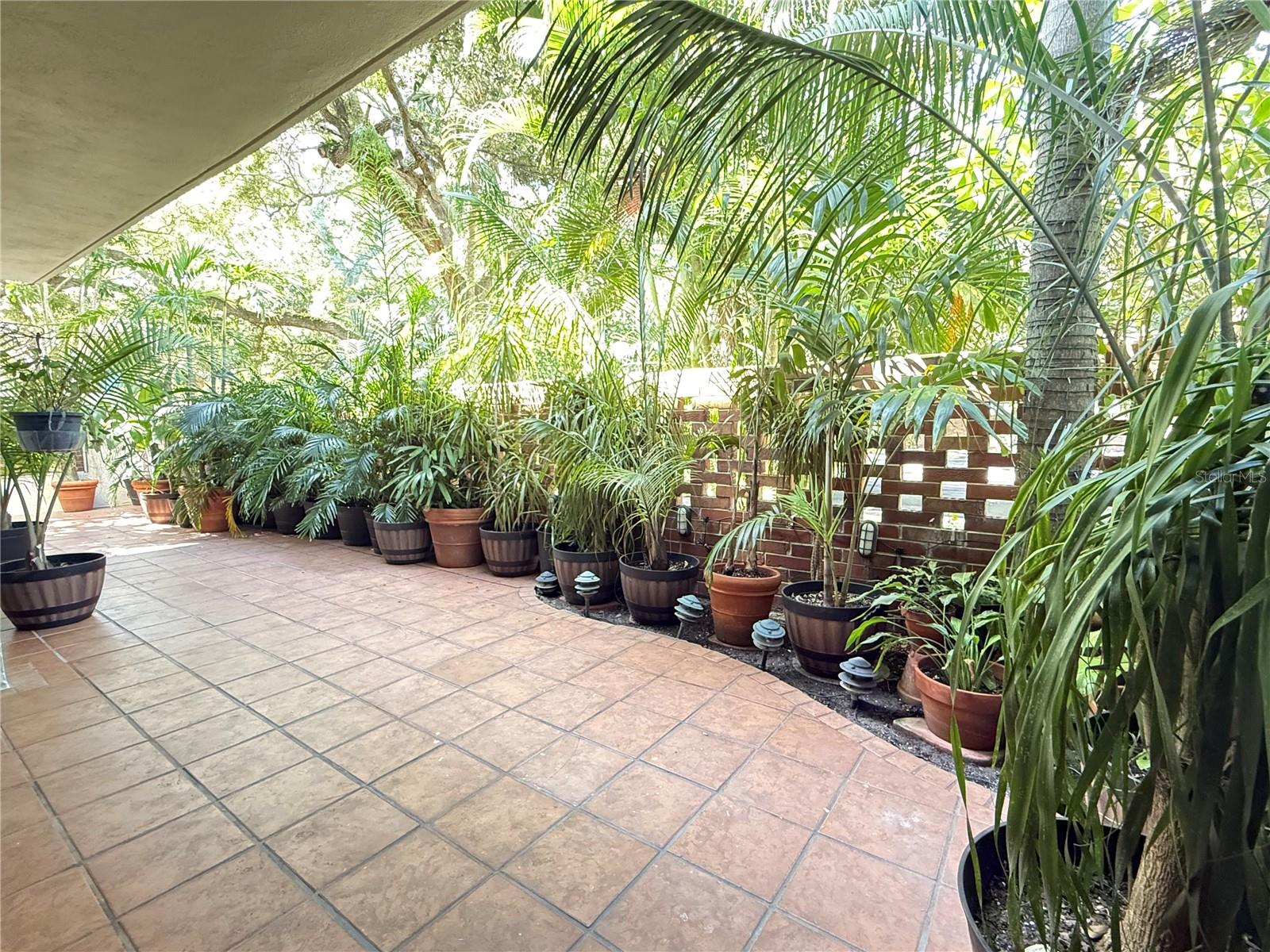 SEVILLE CONDO 4 - Residential