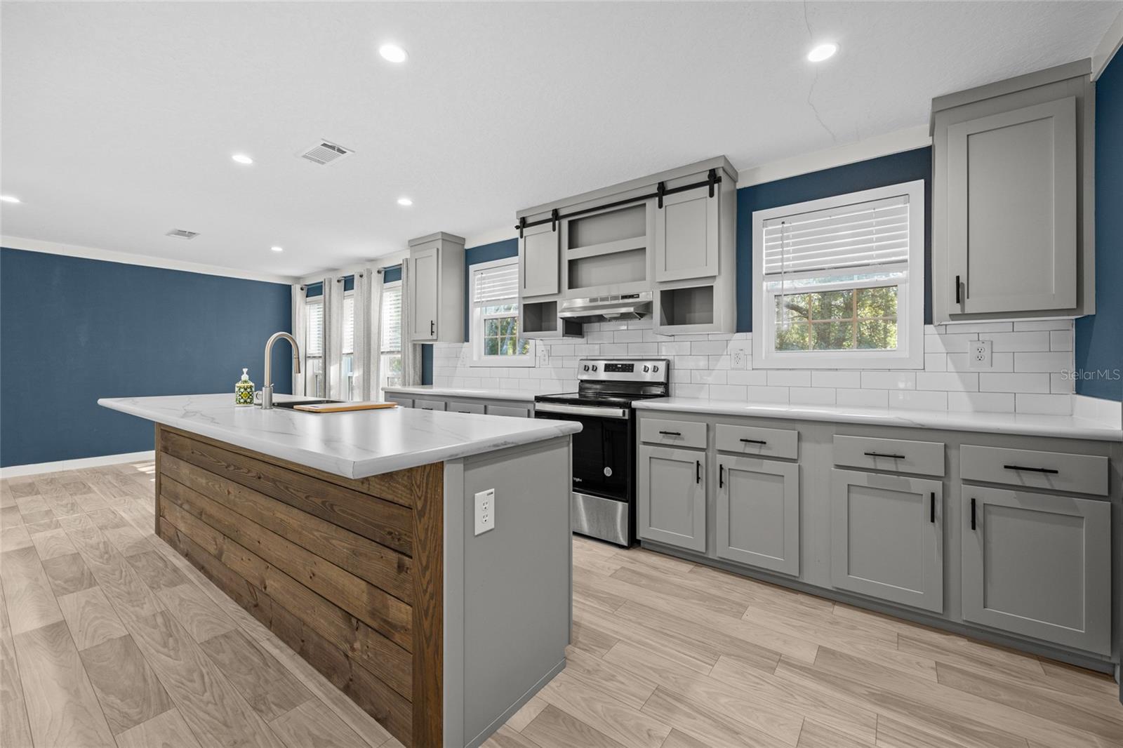 BIG TREE LAKES SEC B - Residential