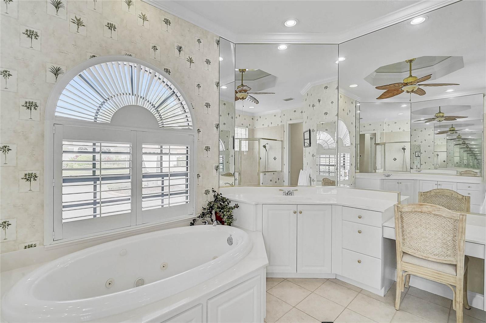 VENETIA PH 4 - Residential