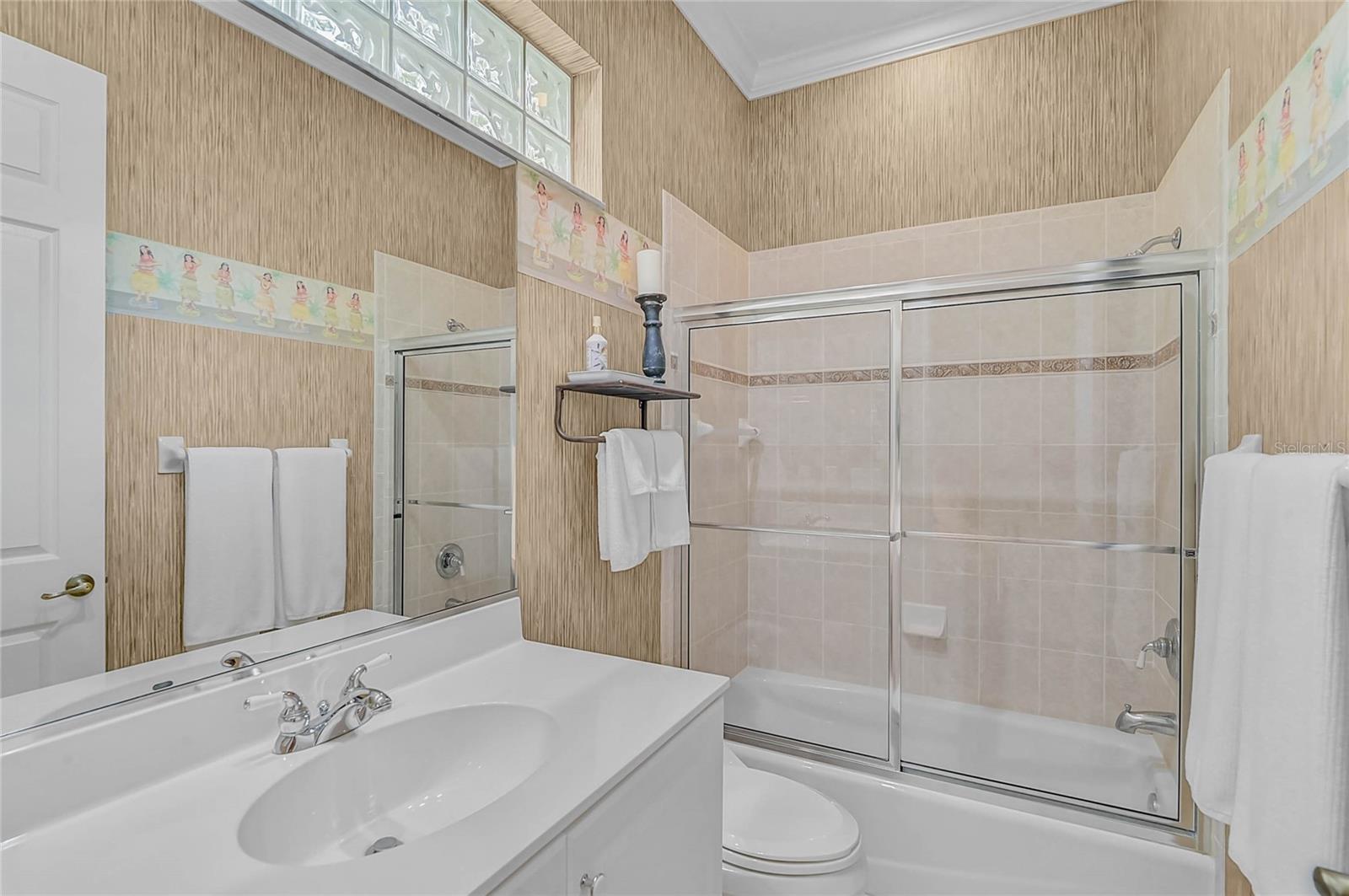 VENETIA PH 4 - Residential