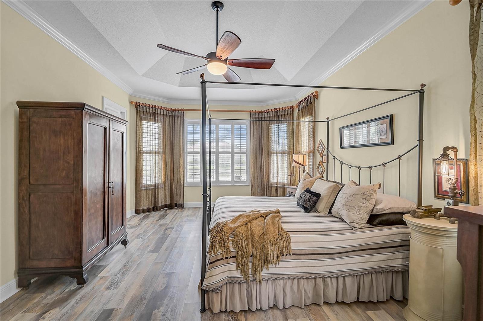 VENETIA PH 4 - Residential