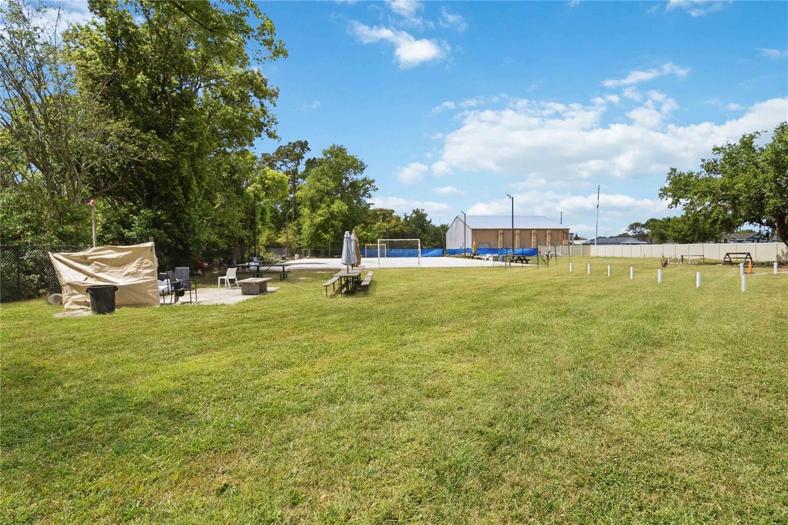 LOS TERRANOS - Residential