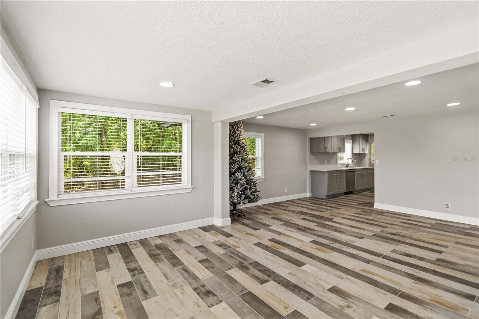 LOS TERRANOS - Residential