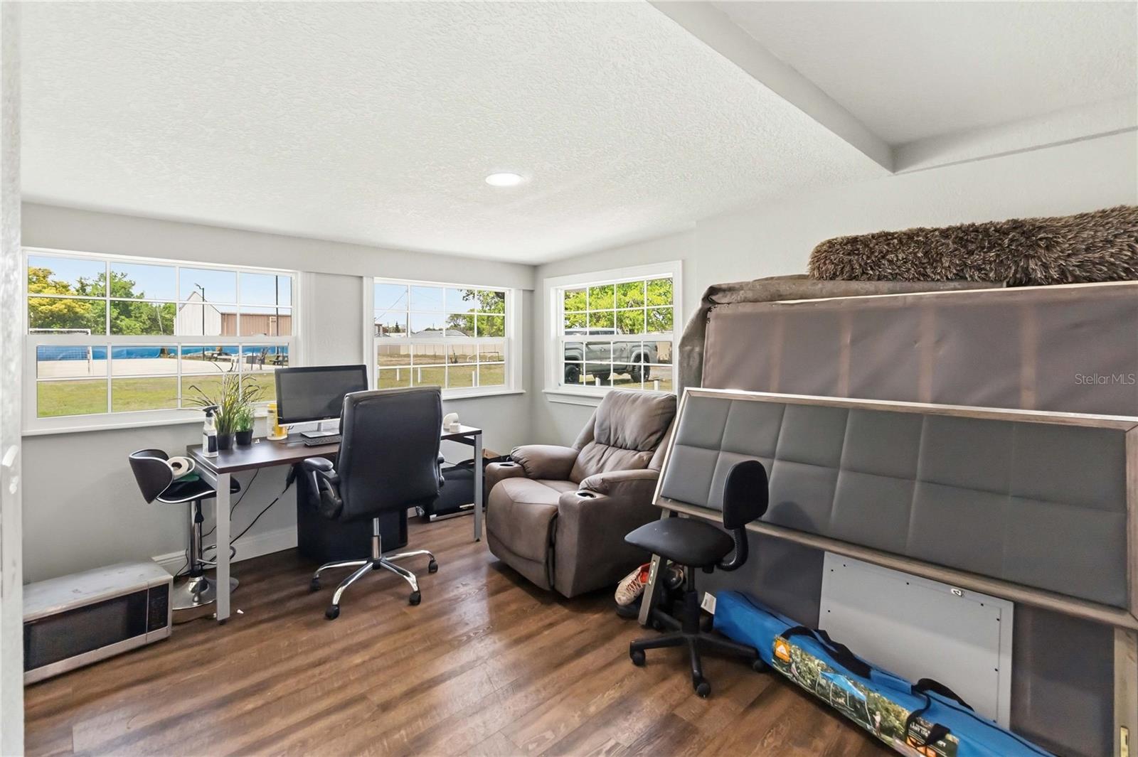 LOS TERRANOS - Residential