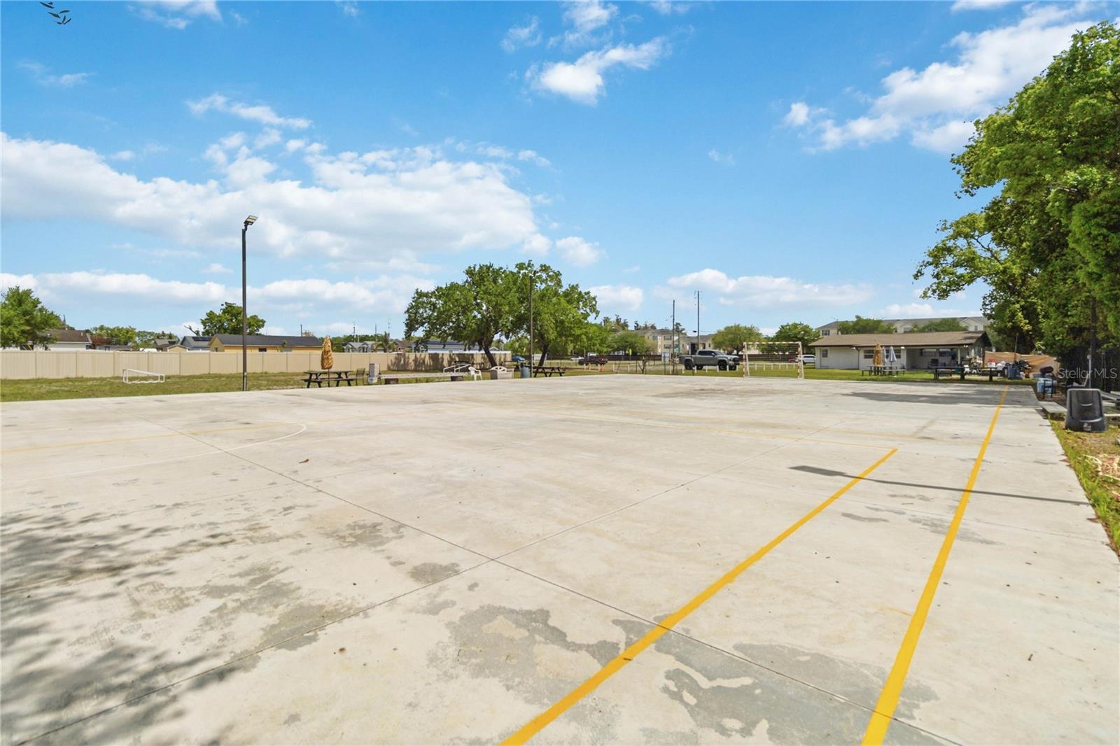 LOS TERRANOS - Residential