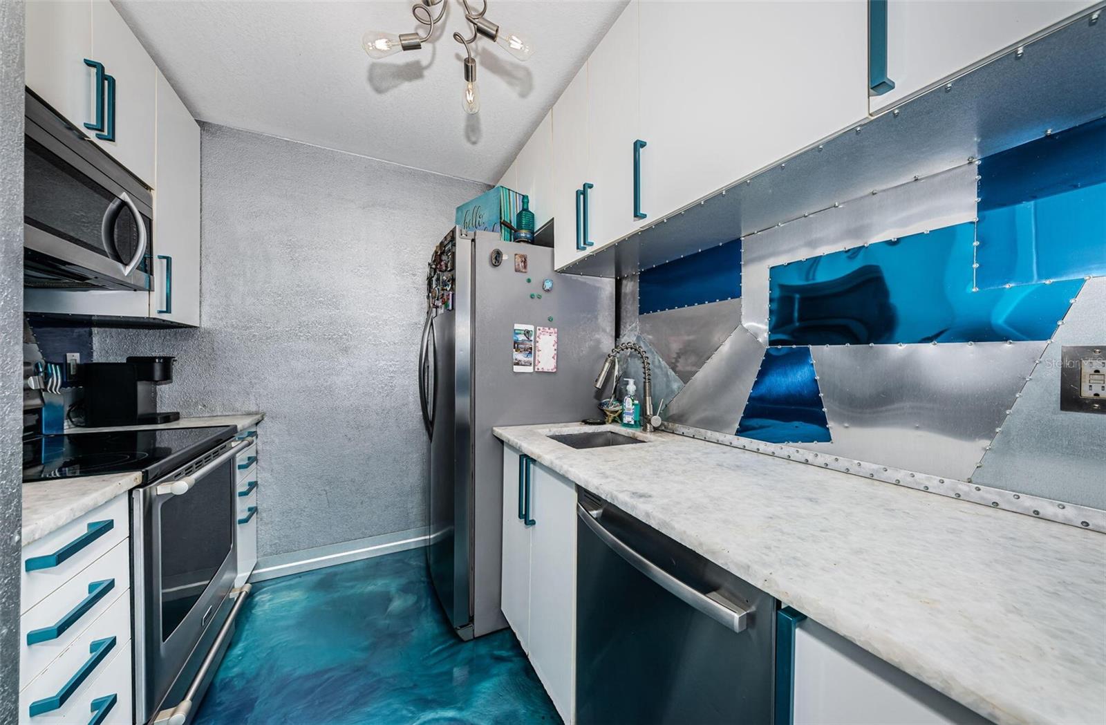 WATERSIDE AT COQUINA KEY SOUTH - Residential