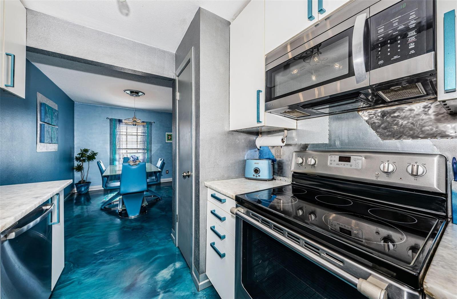 WATERSIDE AT COQUINA KEY SOUTH - Residential