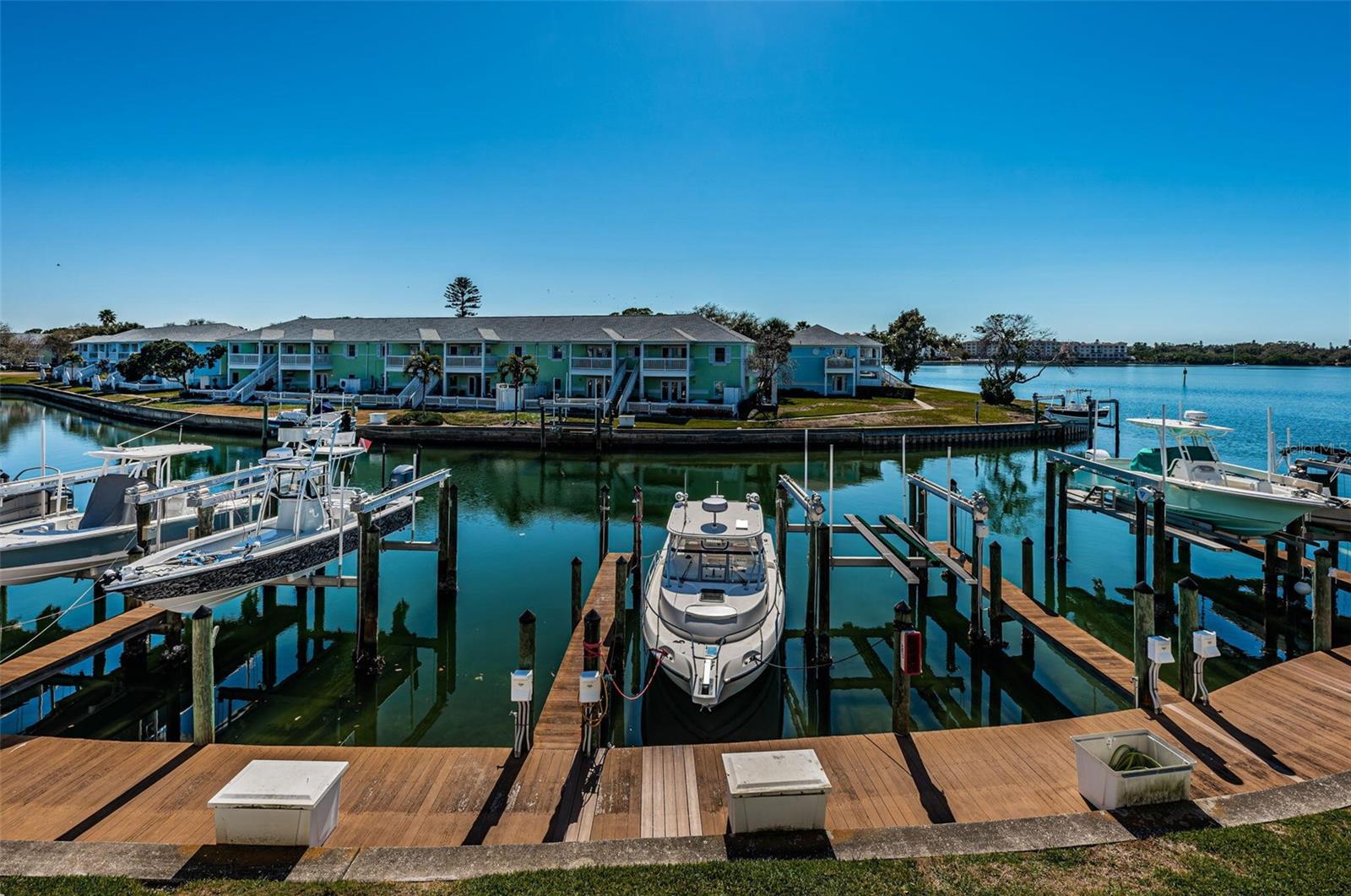 WATERSIDE AT COQUINA KEY SOUTH - Residential