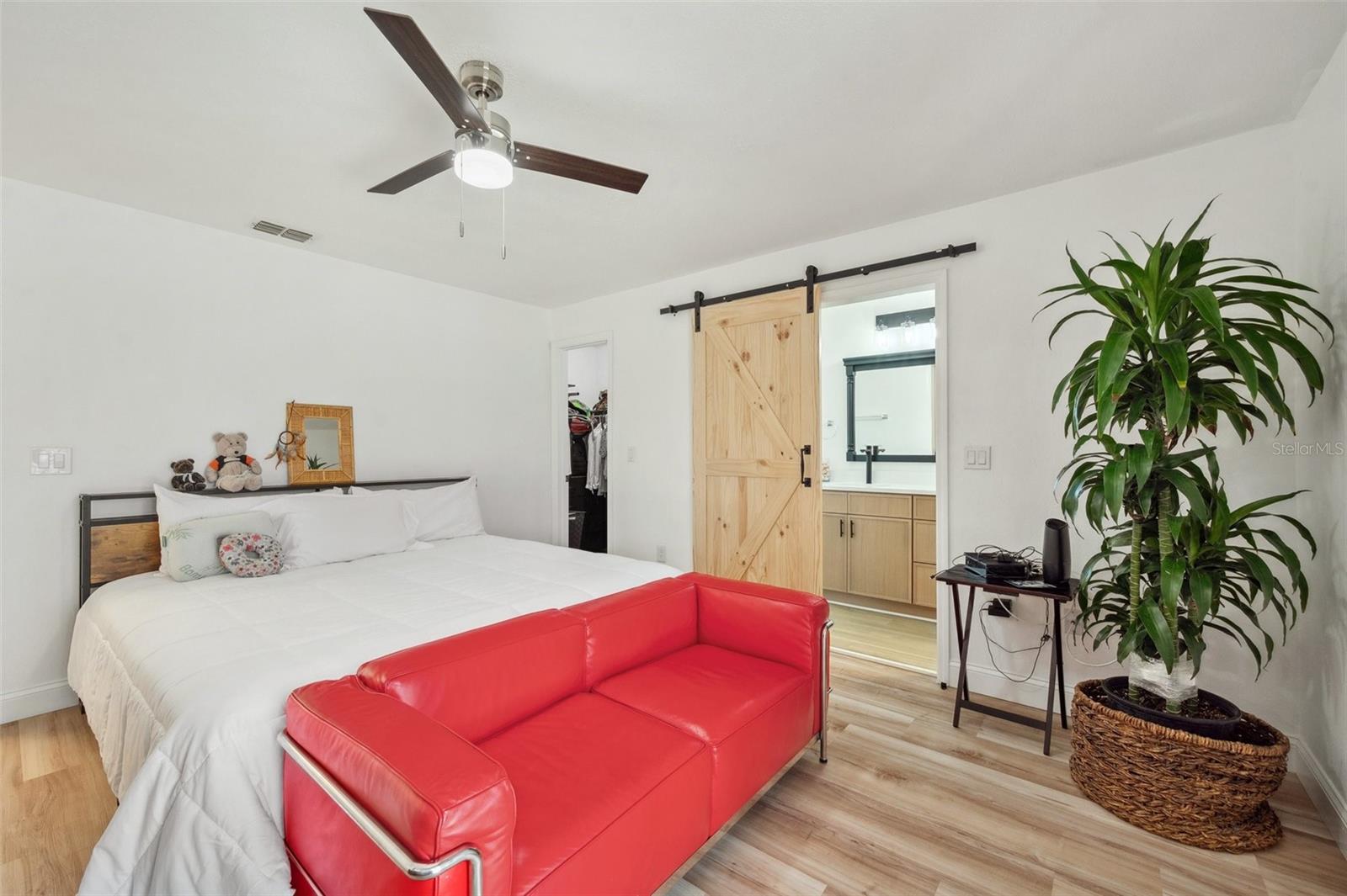 CENTRE LAKE - Residential