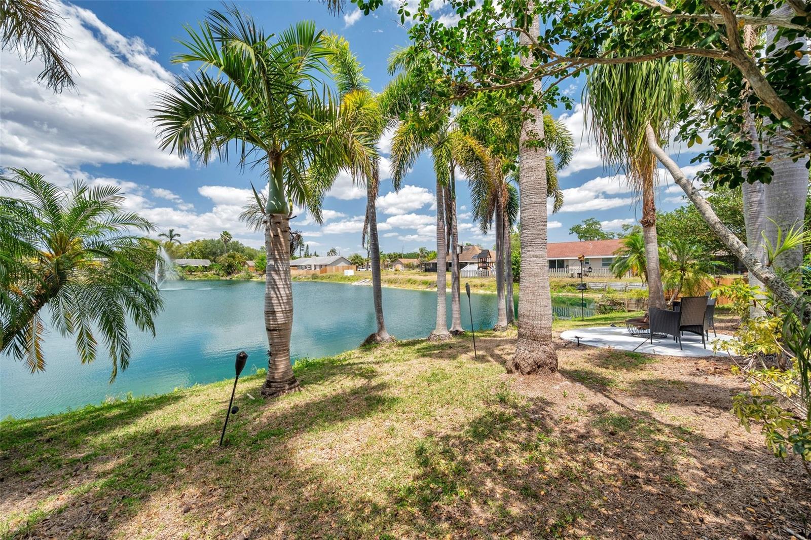 CENTRE LAKE - Residential