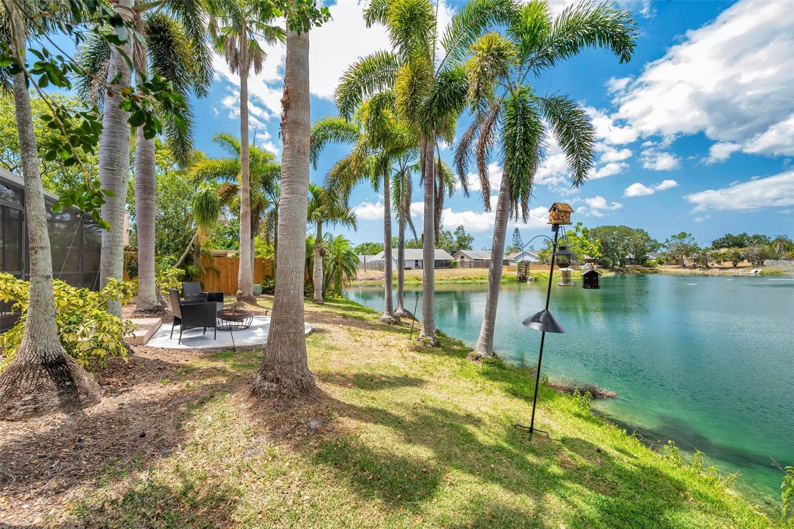 CENTRE LAKE - Residential