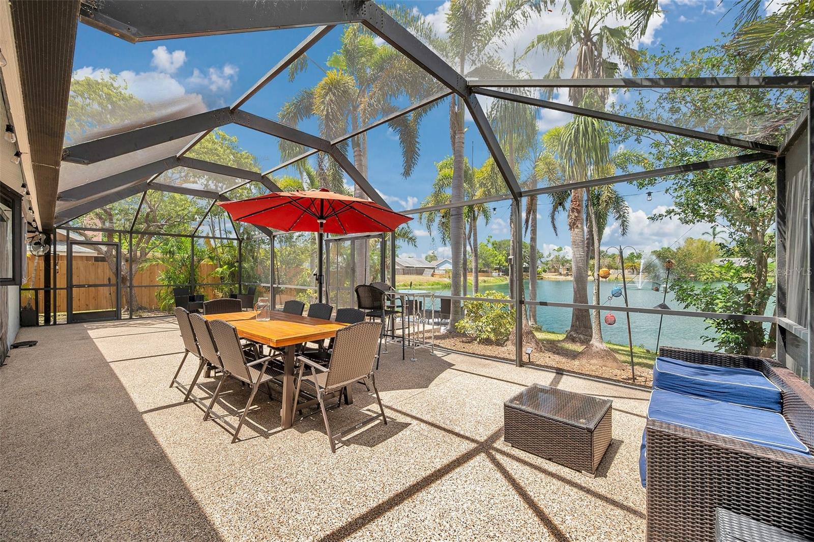 CENTRE LAKE - Residential