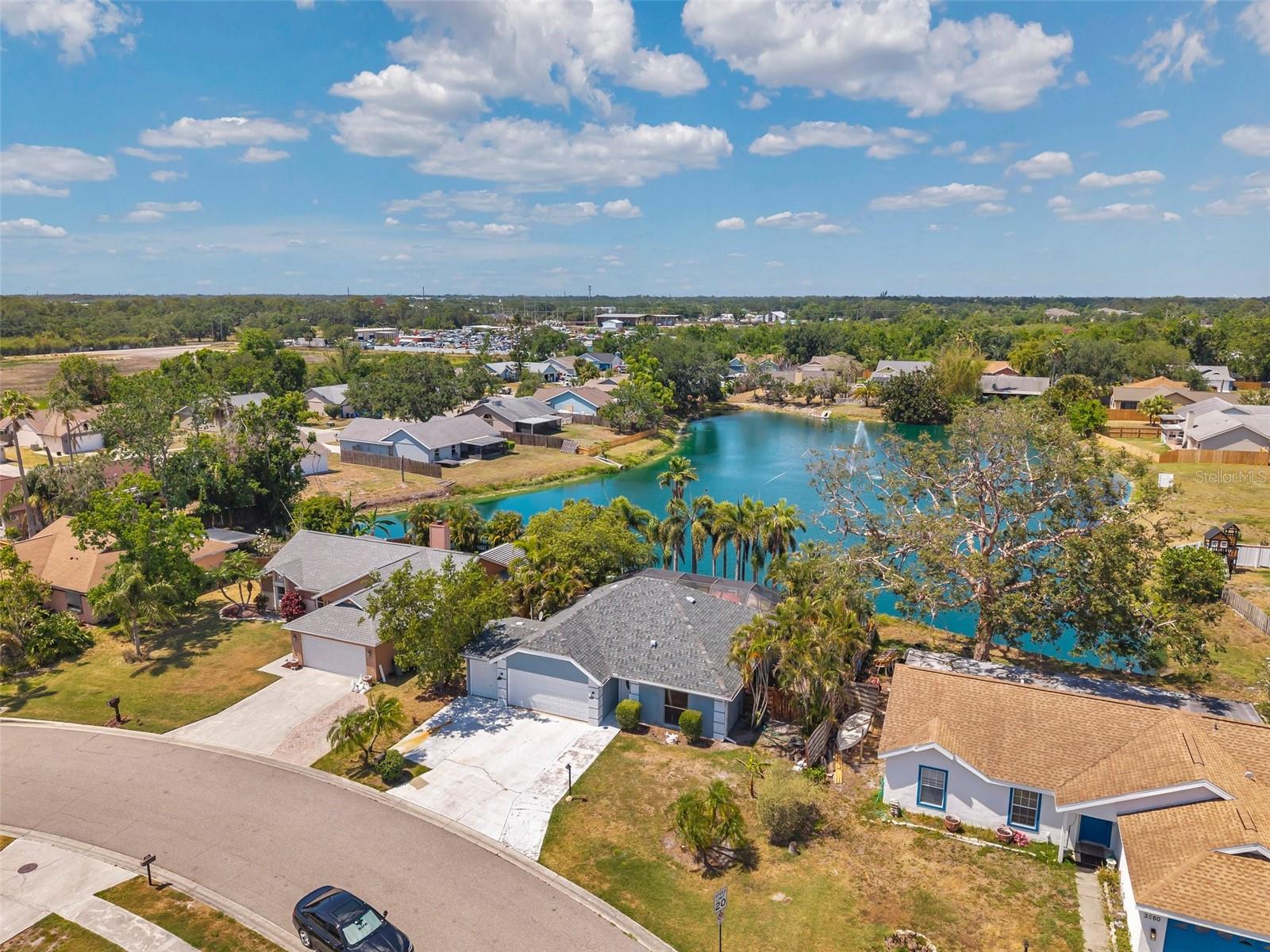 CENTRE LAKE - Residential