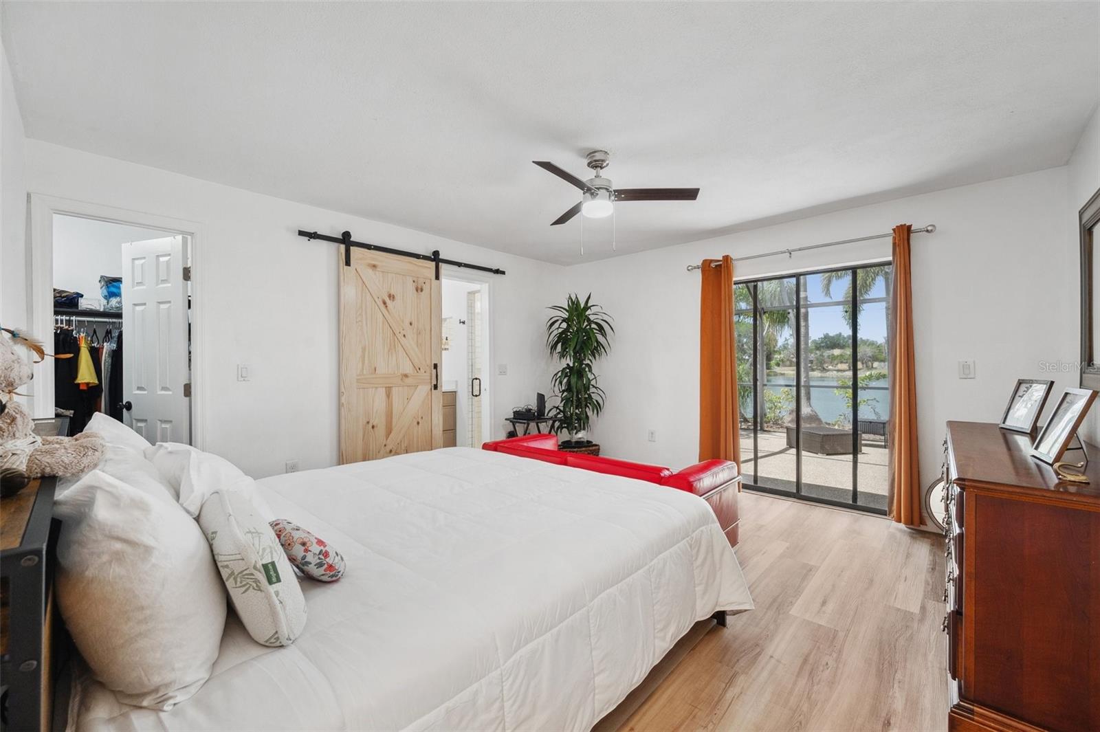 CENTRE LAKE - Residential