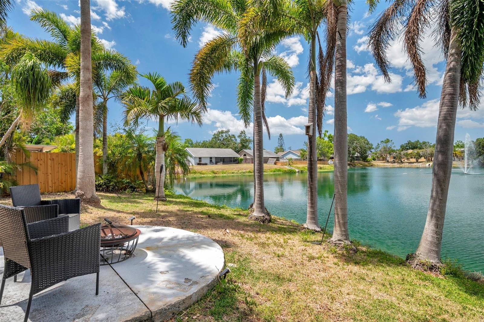 CENTRE LAKE - Residential