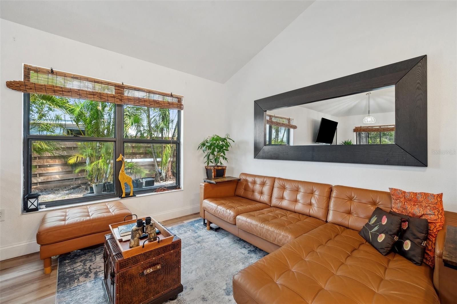 CENTRE LAKE - Residential