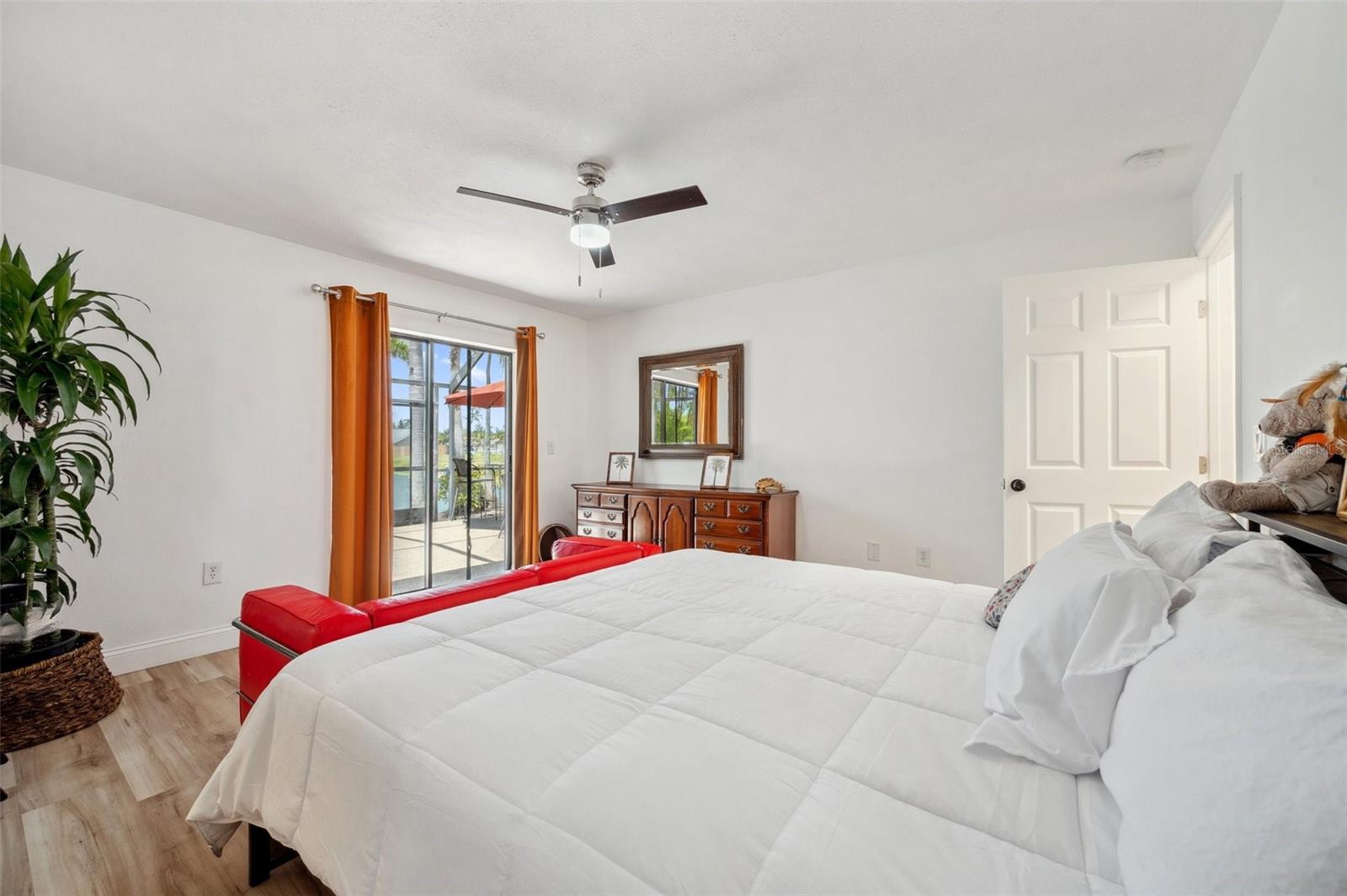 CENTRE LAKE - Residential