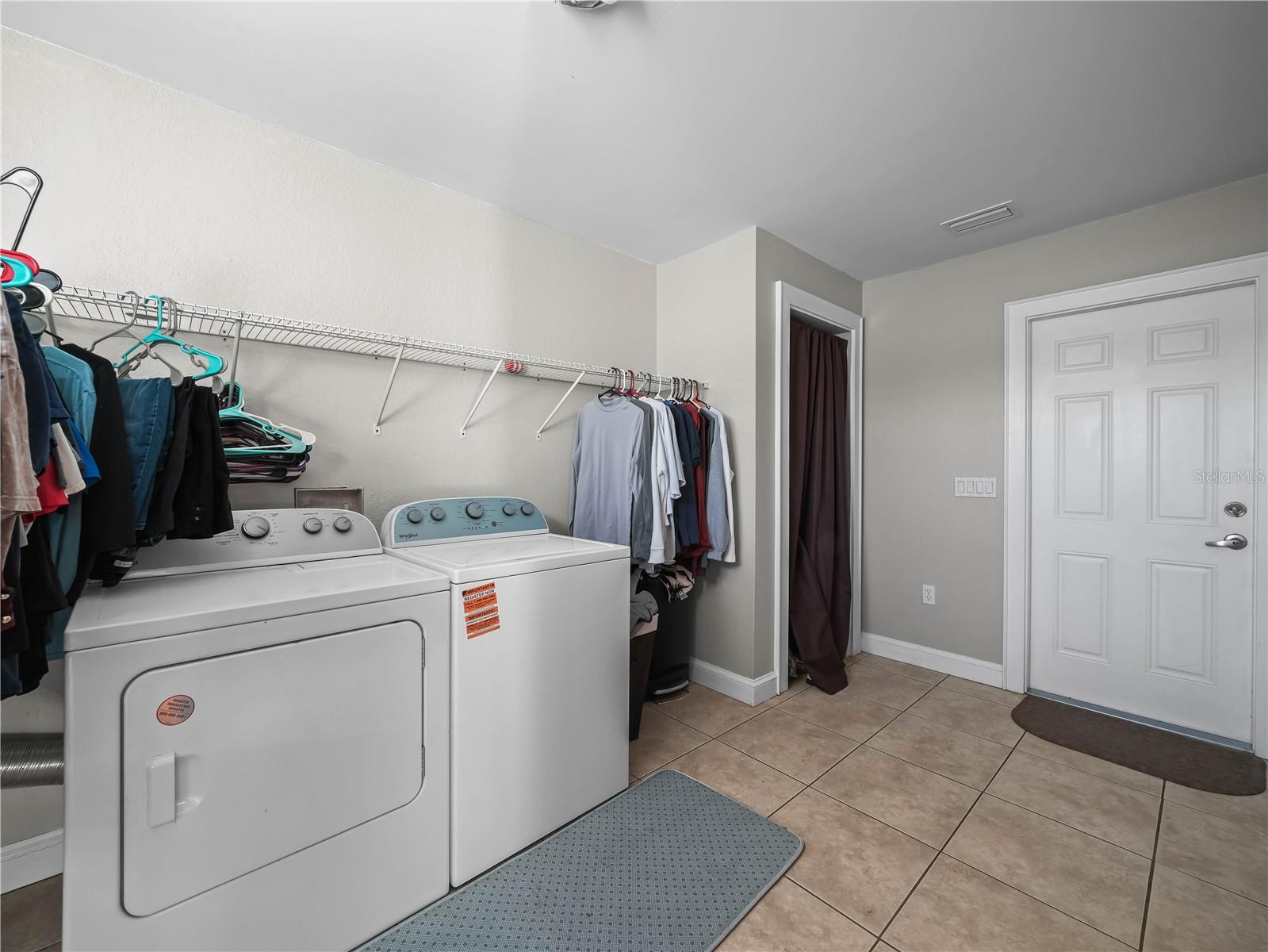 LAKEWOOD ACRES - Residential