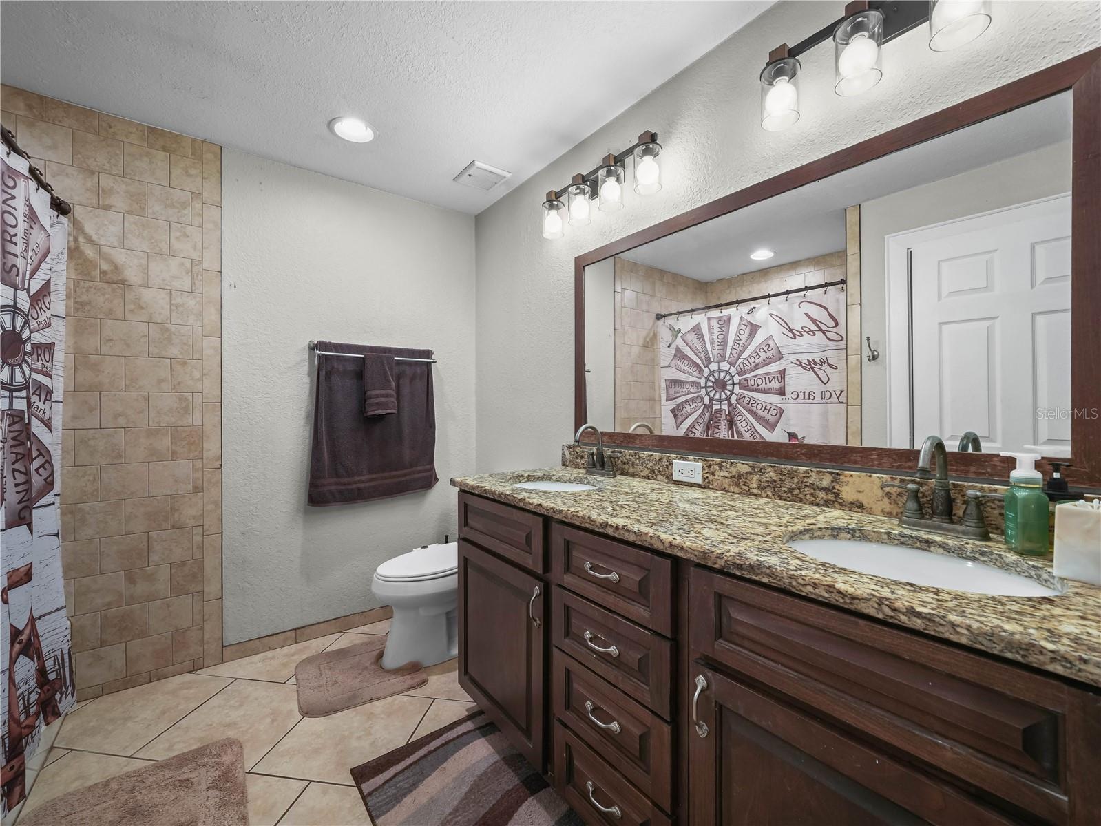 LAKEWOOD ACRES - Residential