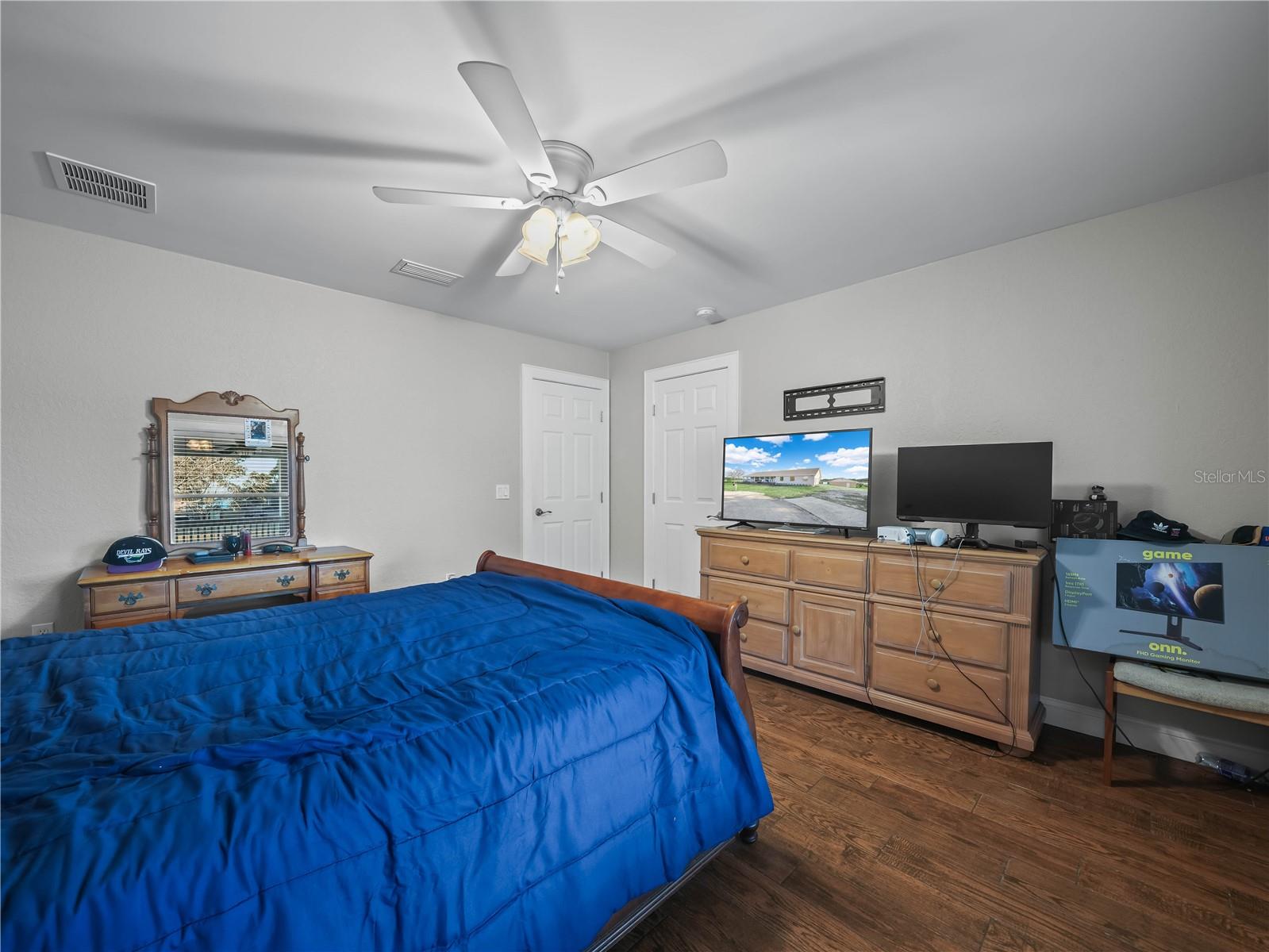 LAKEWOOD ACRES - Residential