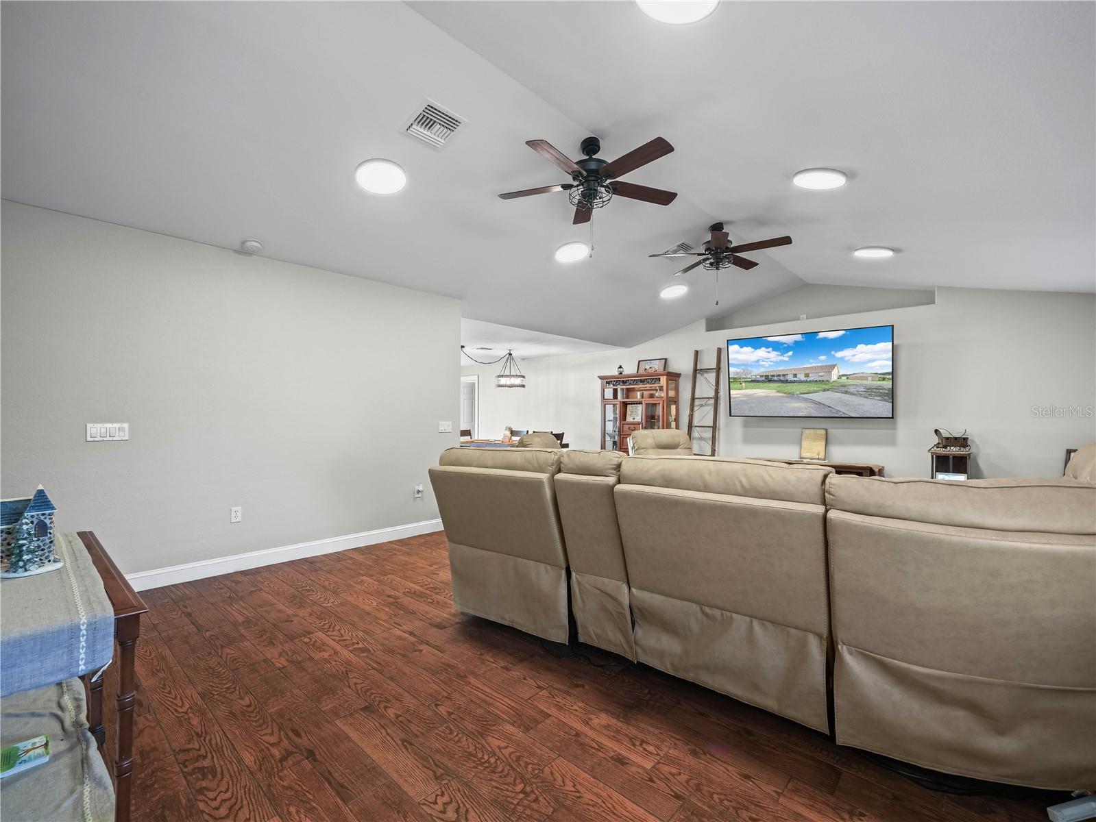 LAKEWOOD ACRES - Residential