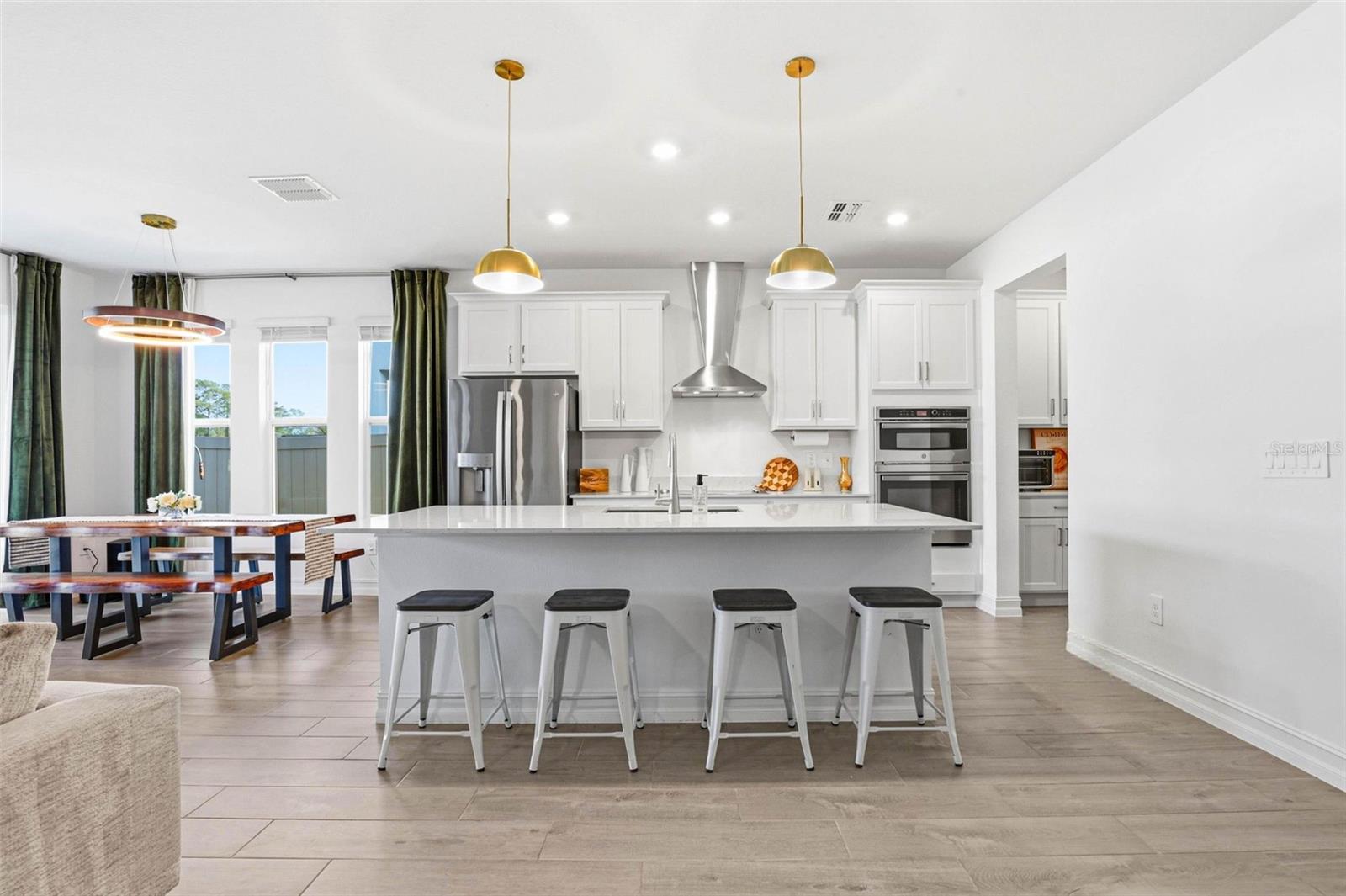 PEARL ESTATES - Residential