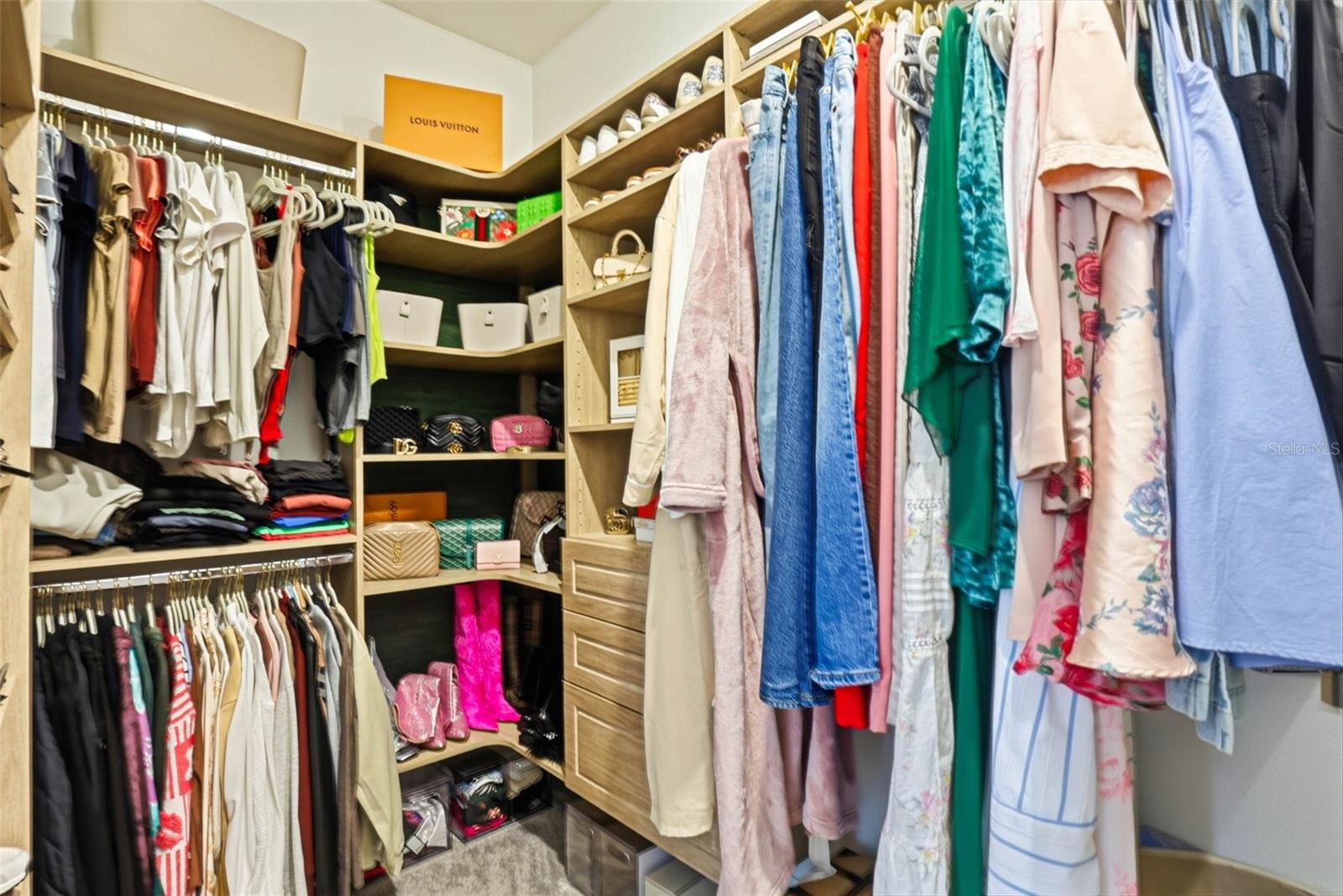 PEARL ESTATES - Residential