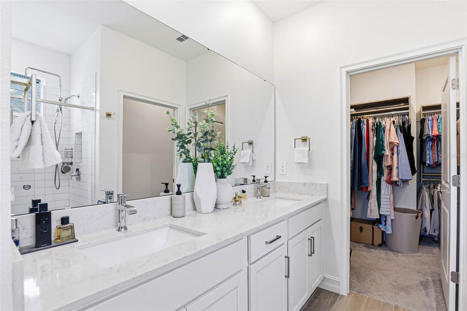 PEARL ESTATES - Residential