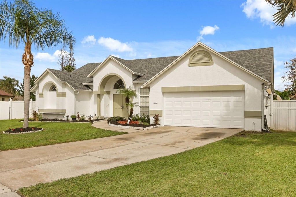 Photo of 12547 W Hope Drive, Orlando, FL 32837 (MLS # O6447883)