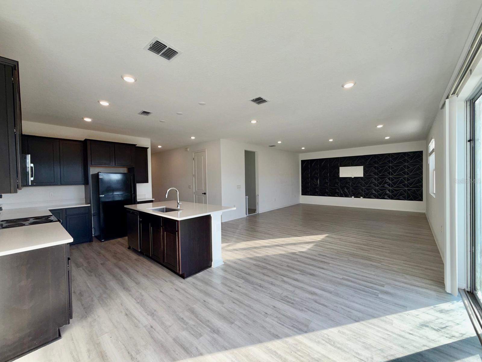 MATTIE POINTE - Residential Lease