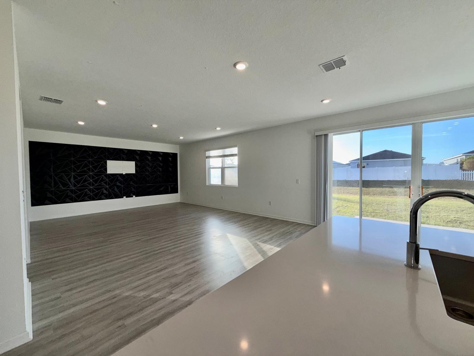 MATTIE POINTE - Residential Lease