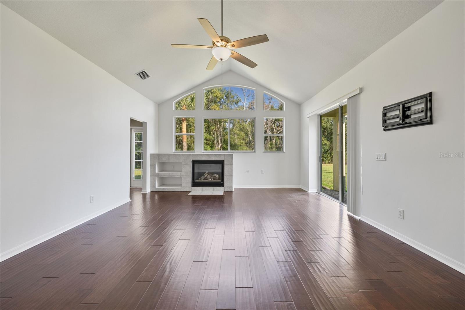 KENSINGTON ESTATES - Residential