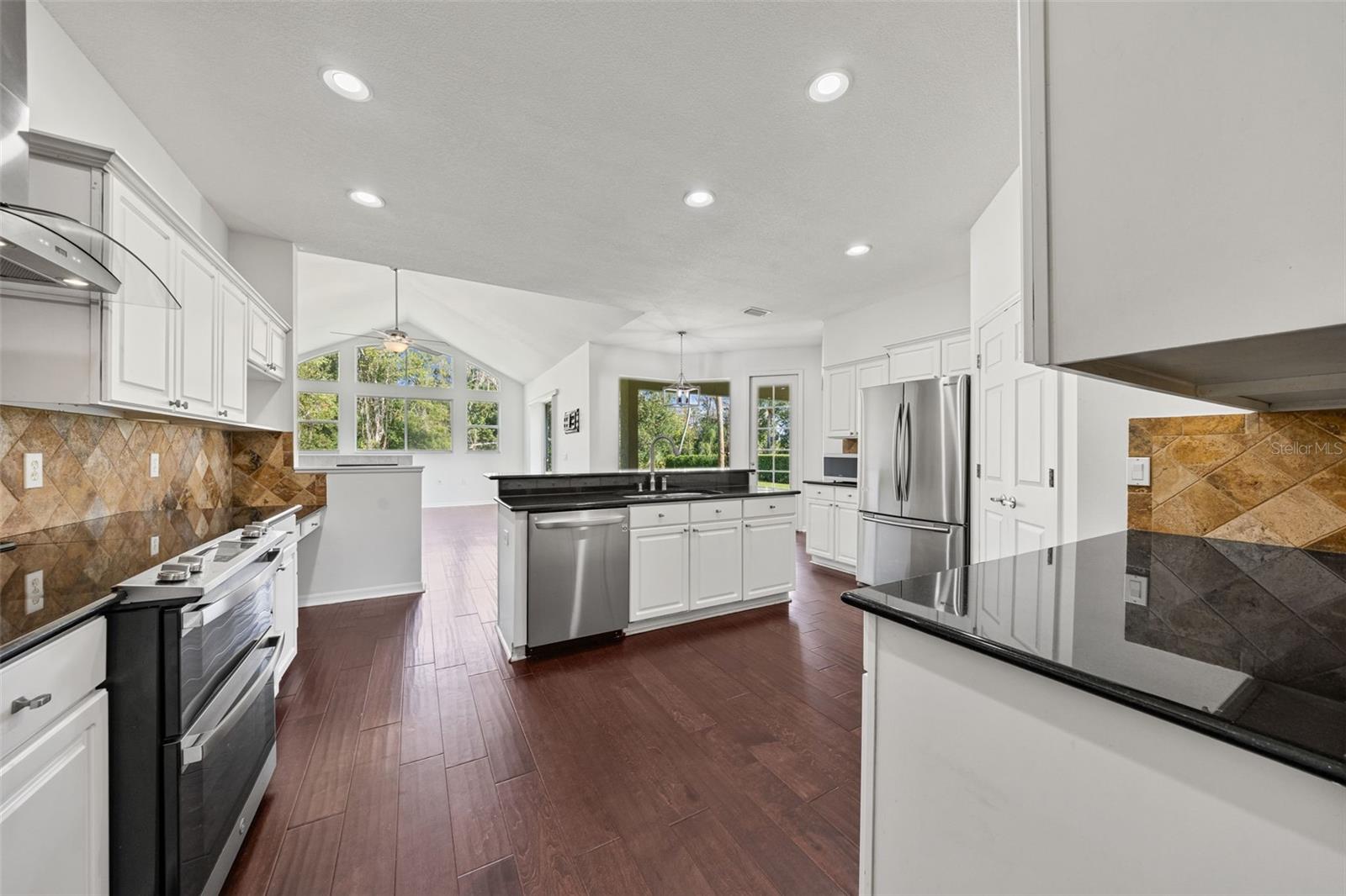 KENSINGTON ESTATES - Residential