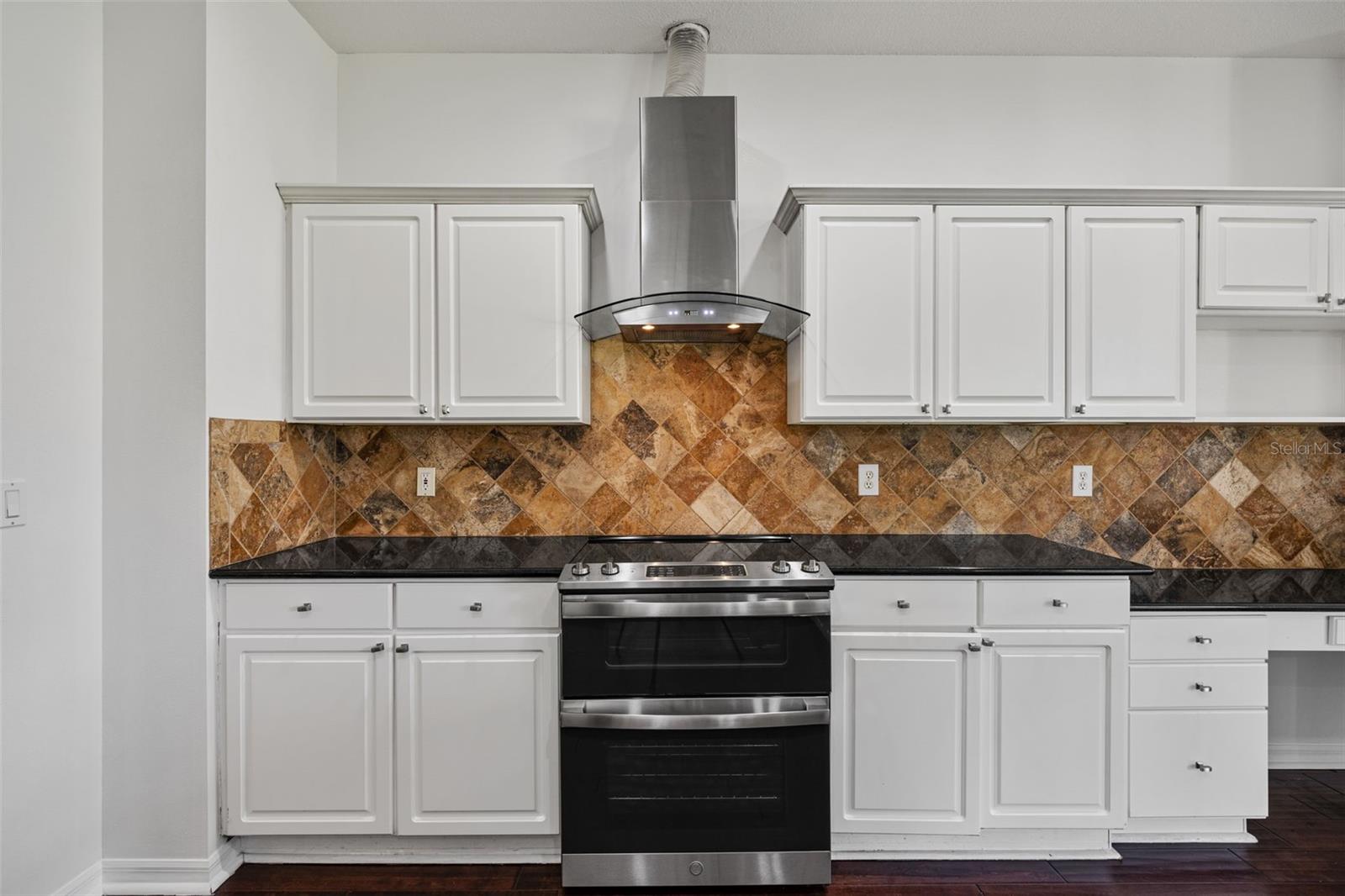 KENSINGTON ESTATES - Residential