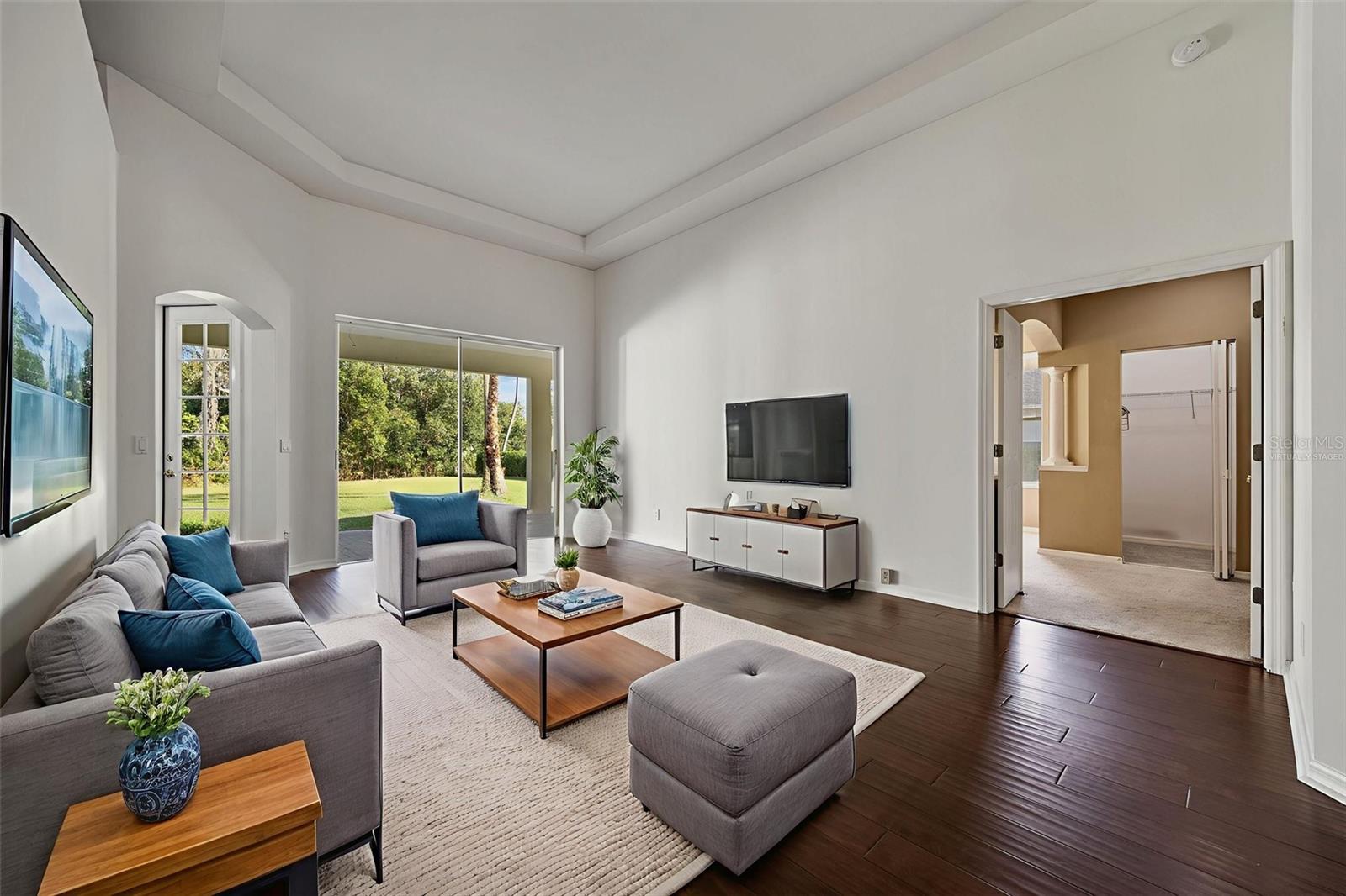 KENSINGTON ESTATES - Residential