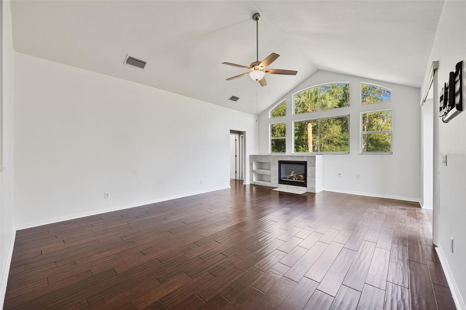 KENSINGTON ESTATES - Residential