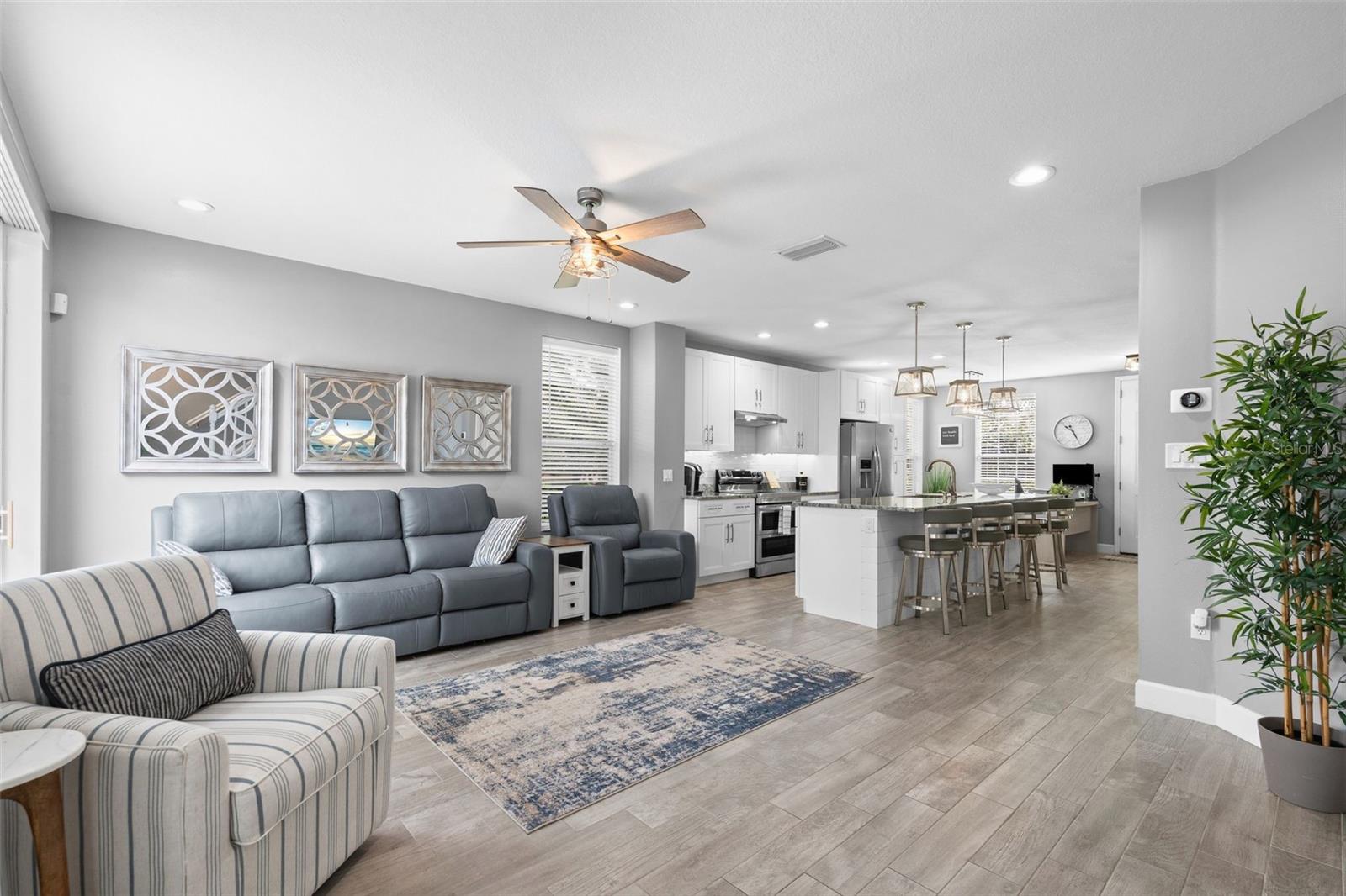 HARBORAGE ON BRADEN RIVER PH II - Residential