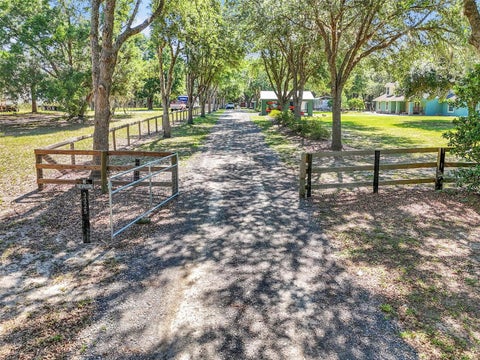 Tiny photo for 3325 S Hwy 314a, Ocklawaha, FL 32179 (MLS # OM724052)