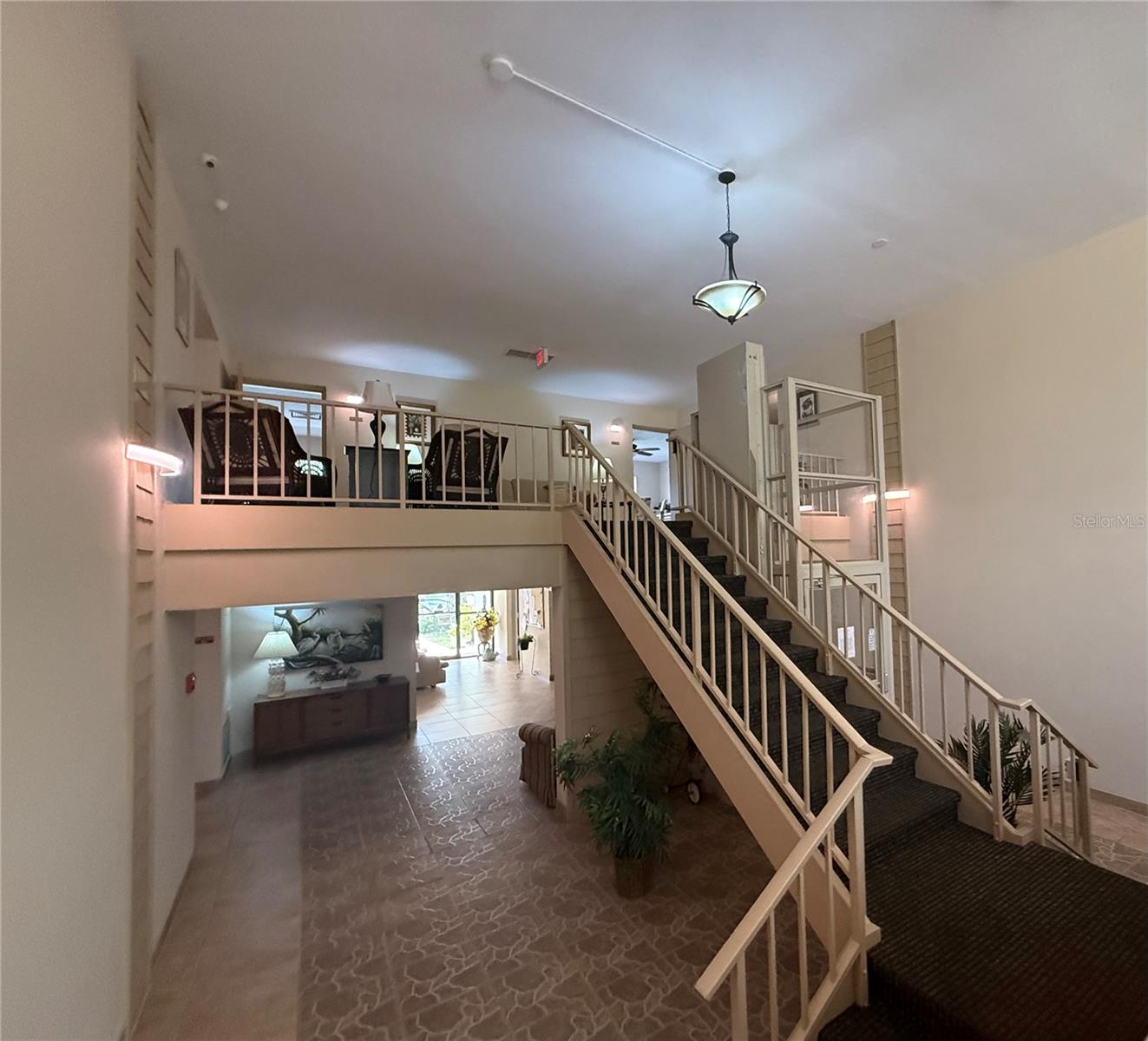BERKLEY HOUSE - Residential