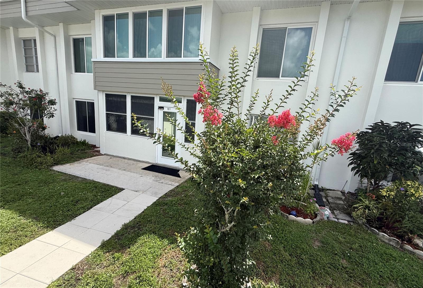 BERKLEY HOUSE - Residential