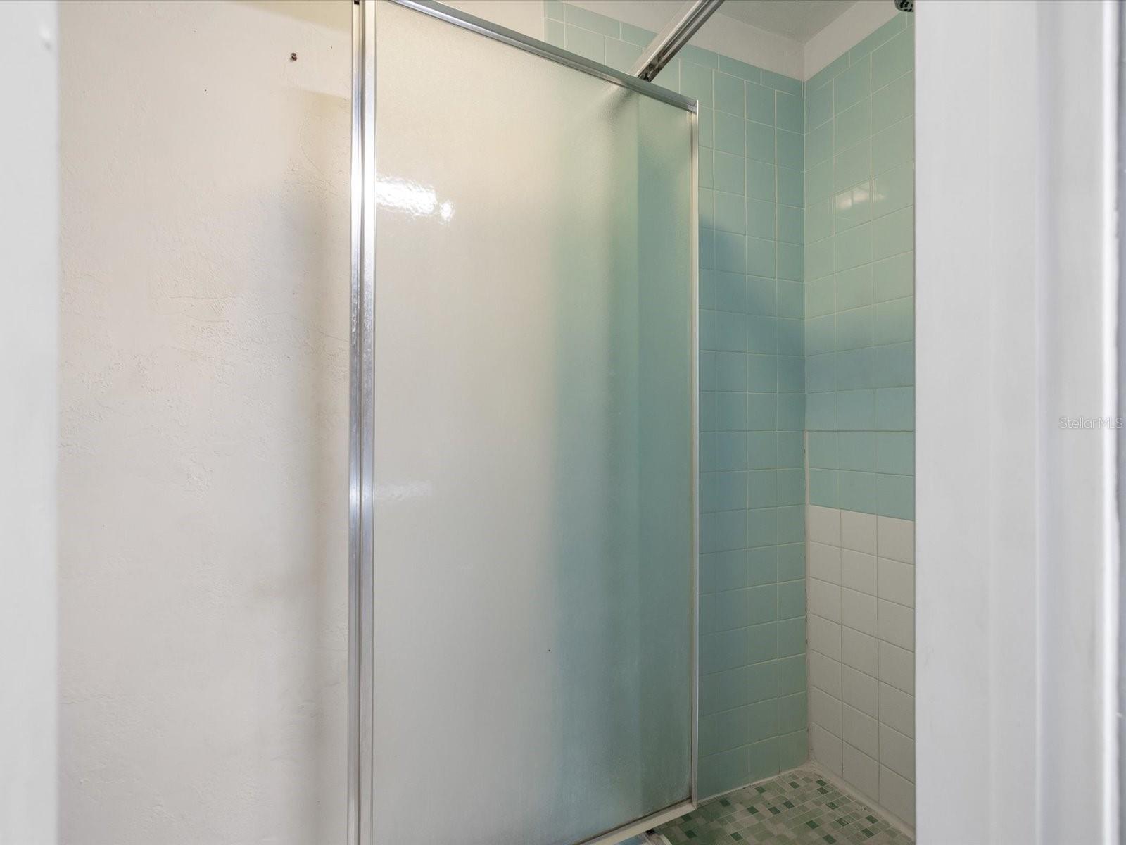 LEISURE BEACH - Residential