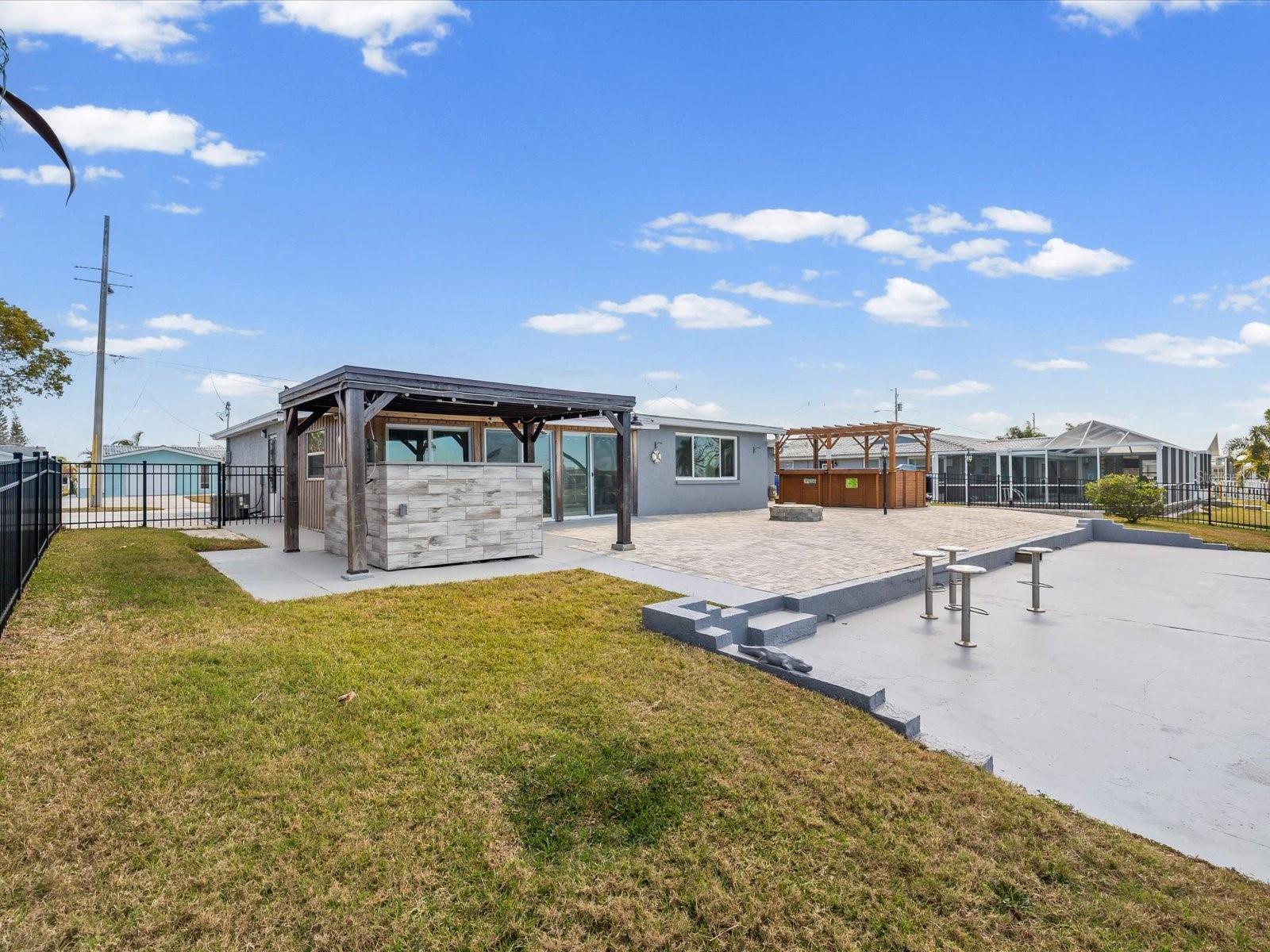 LEISURE BEACH - Residential