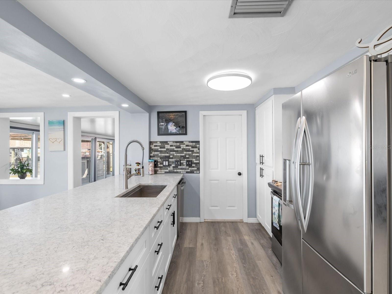 LEISURE BEACH - Residential